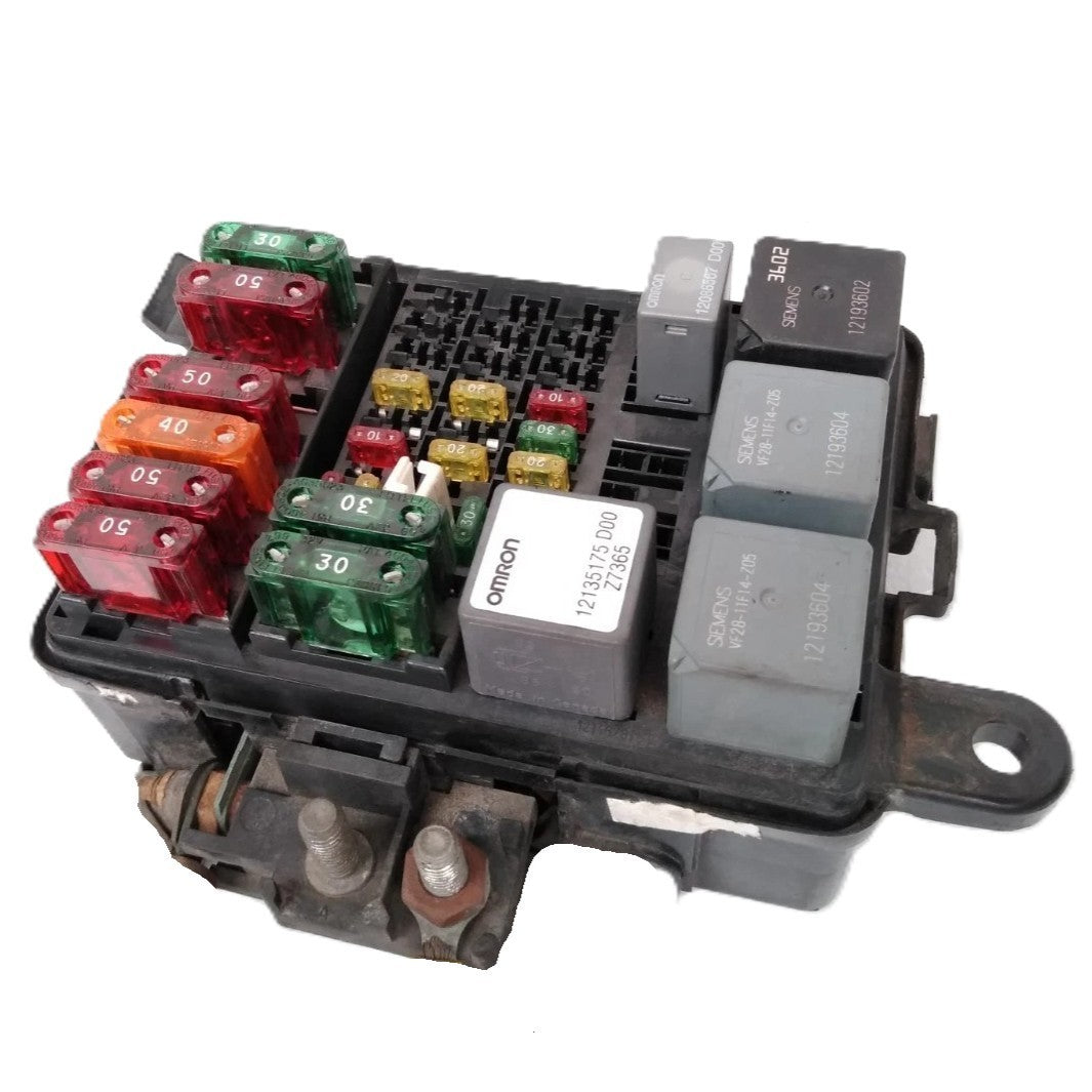 OEM '2000 Chevy Malibu Engine Fuse Box Fusebox Junction Block Relay Module