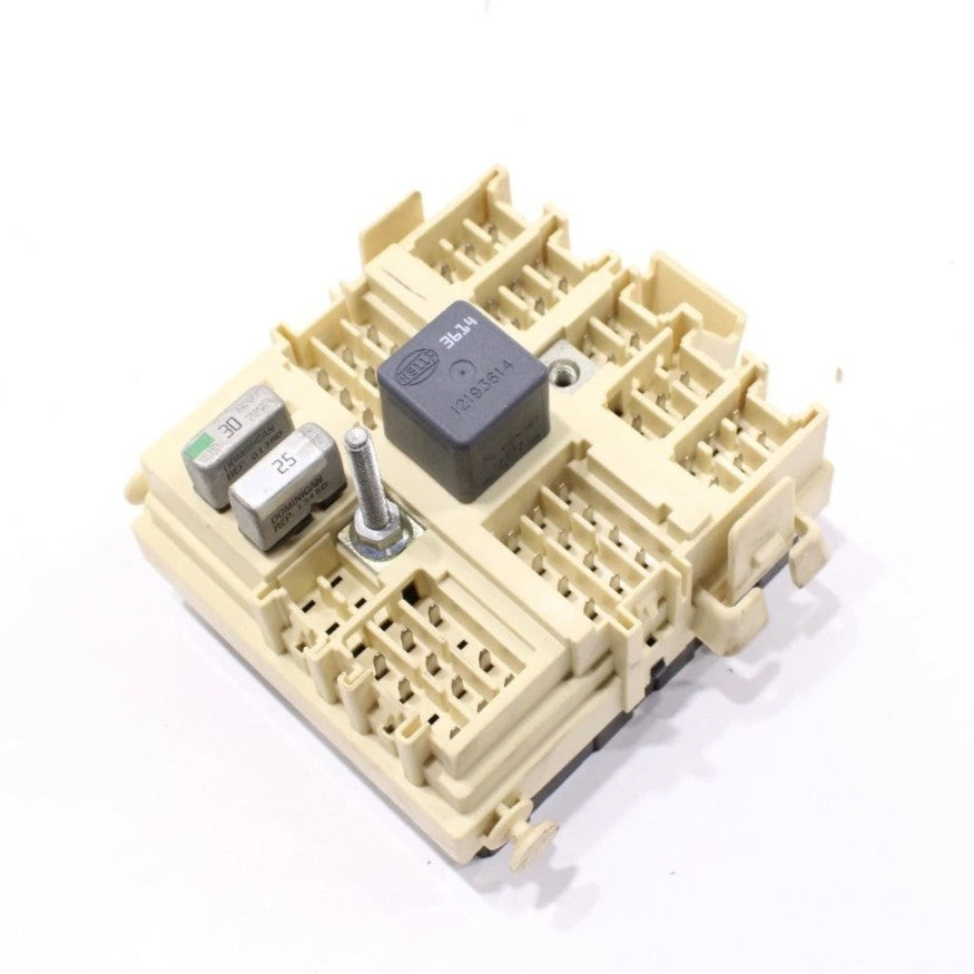 OEM 03-07 GMC/Chevy/Cadillac, Mid Cabin Fuse Box Fusebox Junction Relay Block