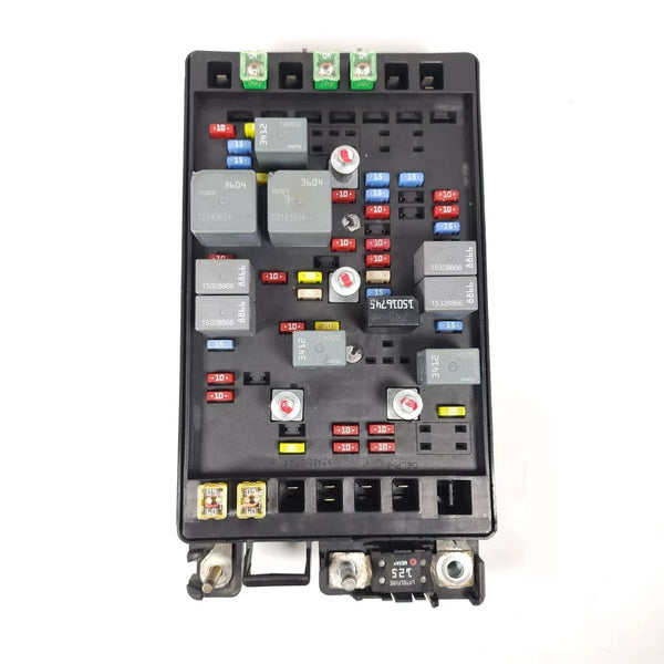NEW 05-06 Chevy SSR 6.0L Engine Fuse Box Relay Block Fusebox Junction Module